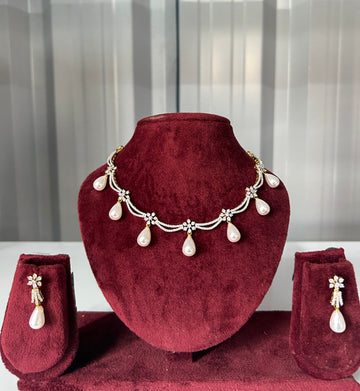 Muthya ( Statement Pearl neckset)