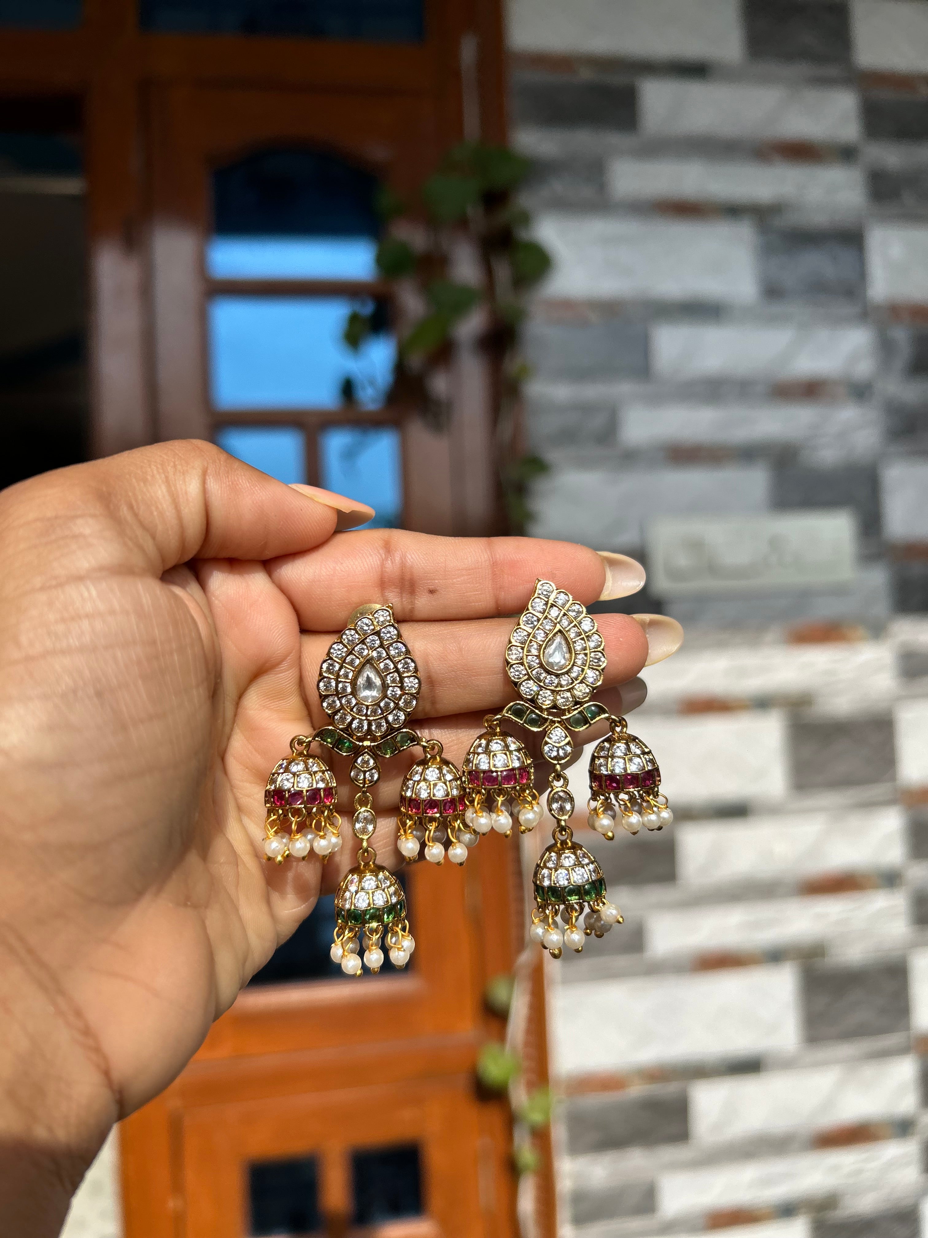 Surprise deal earrings
