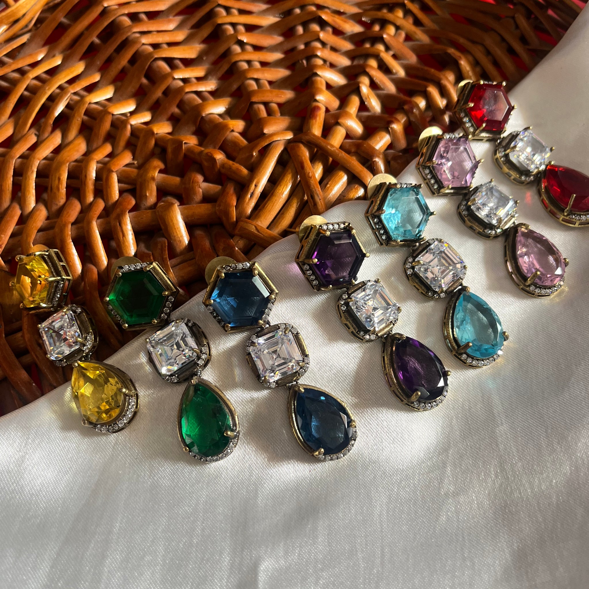 Ad cocktail danglers