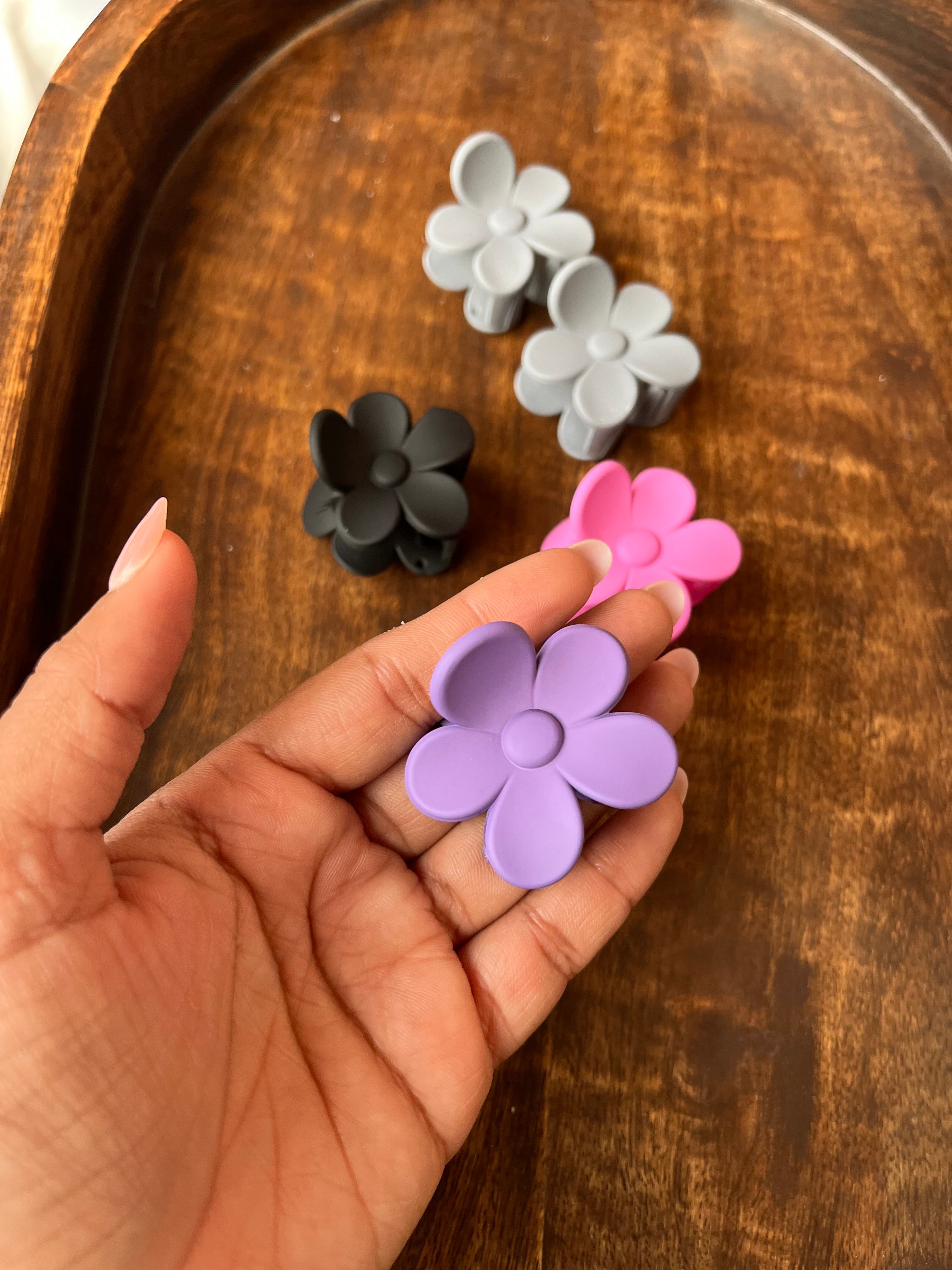 Flower clips