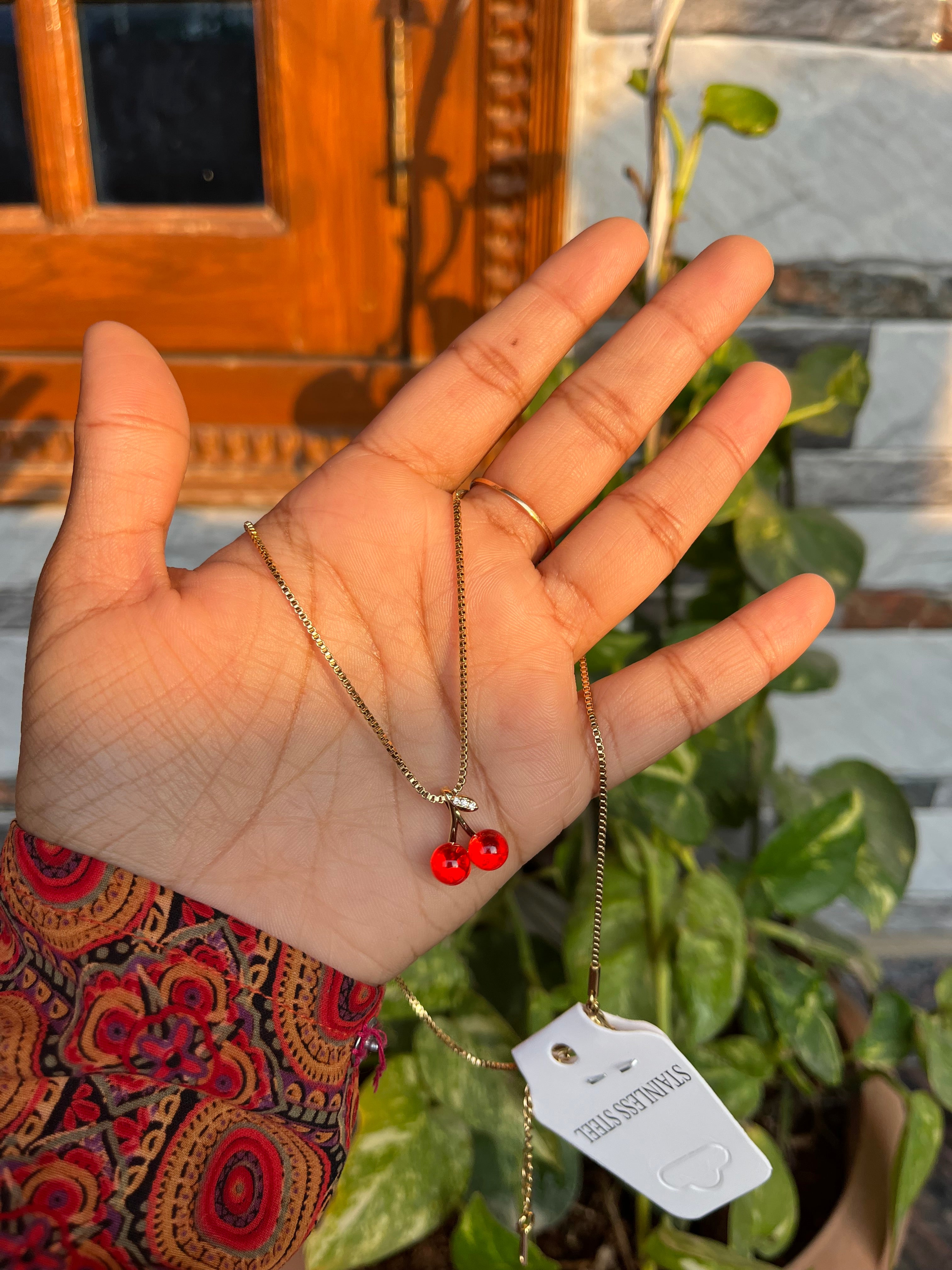 Anti tarnish necklines😍