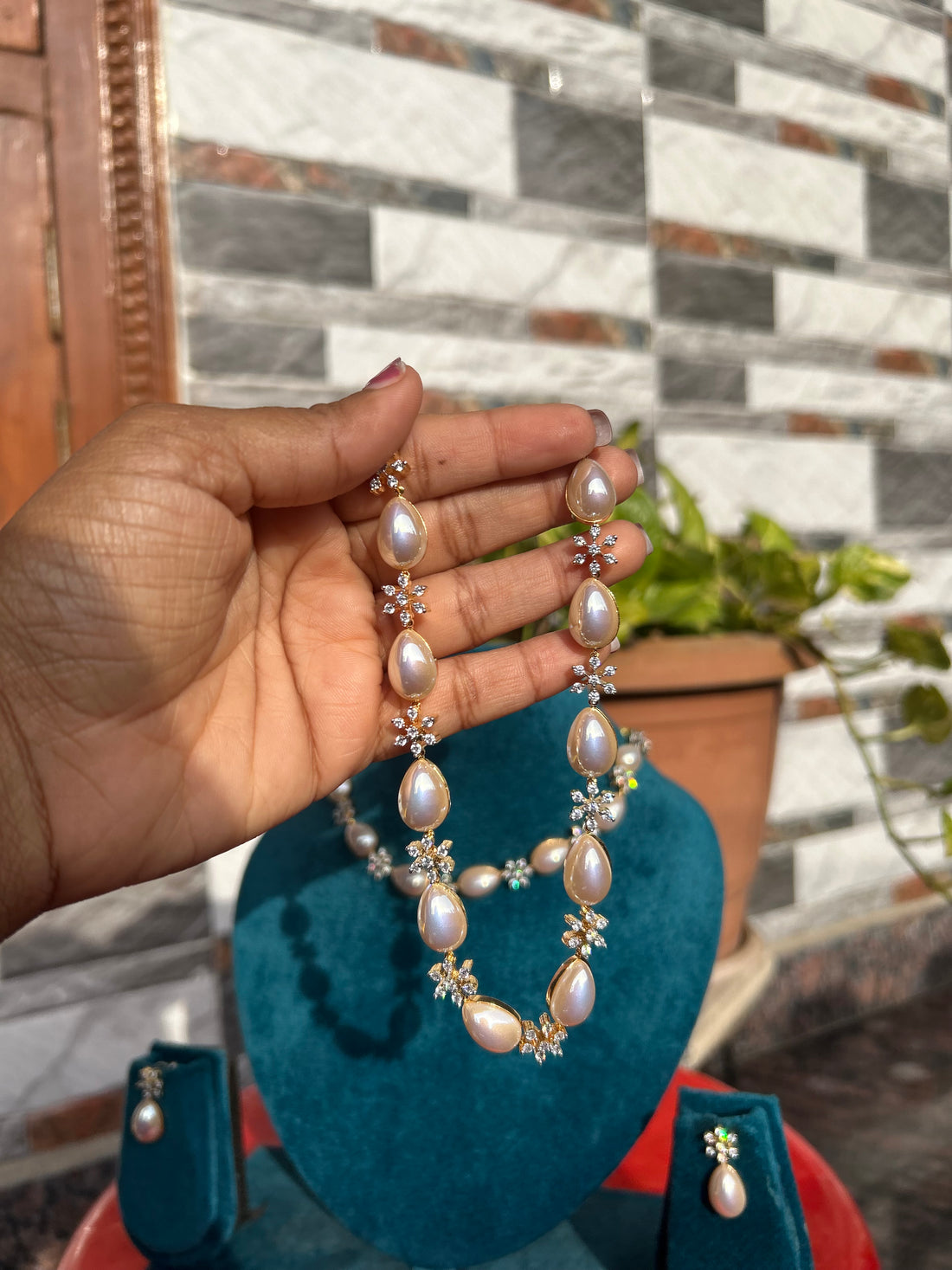 Vasavi (Mother of Pearl)