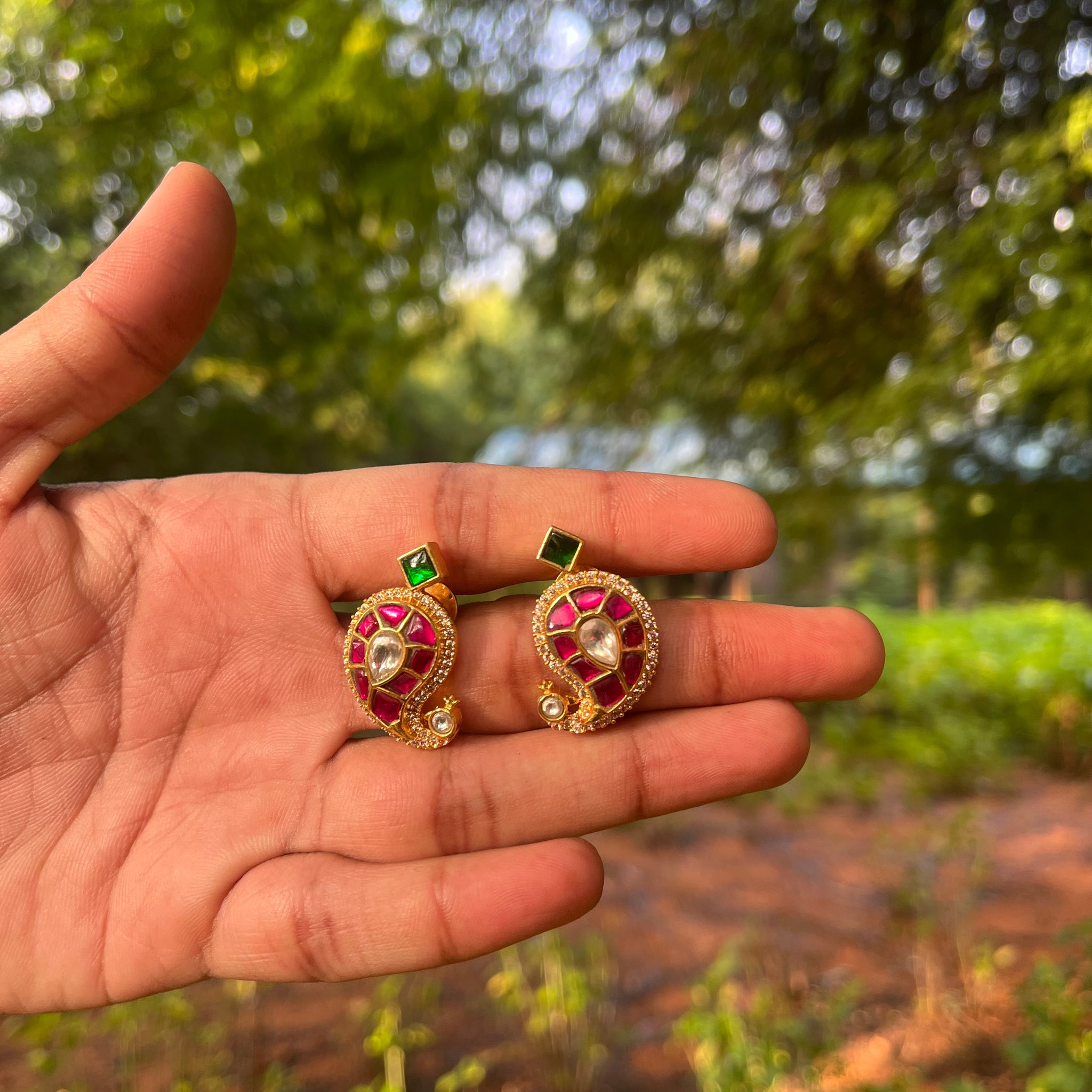 Jadau kundan studs (screw back)