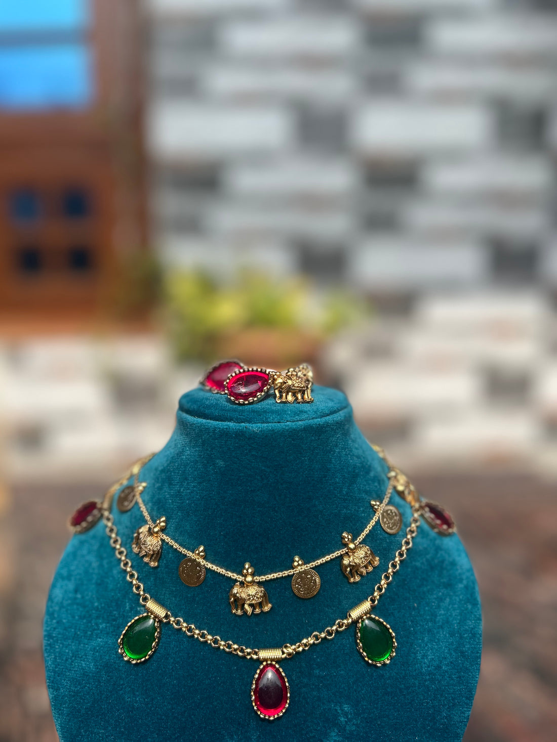 Vinuthna (A unique statement combo)
