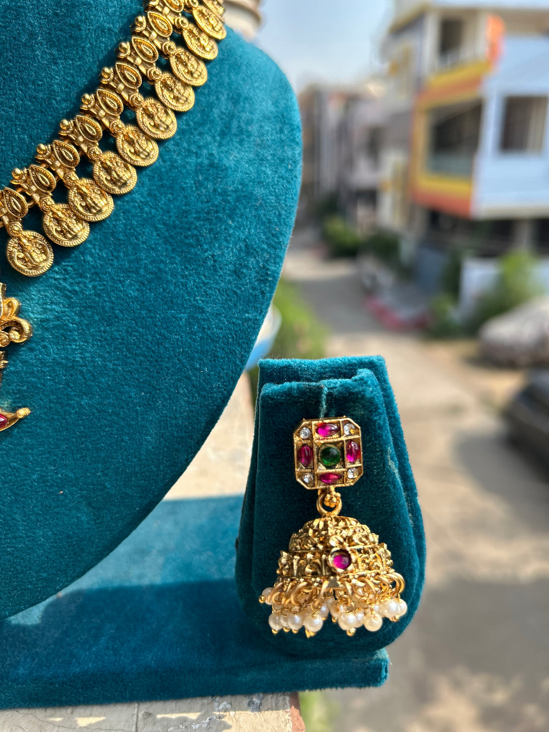 Sakshi (Budgeted traditional set)