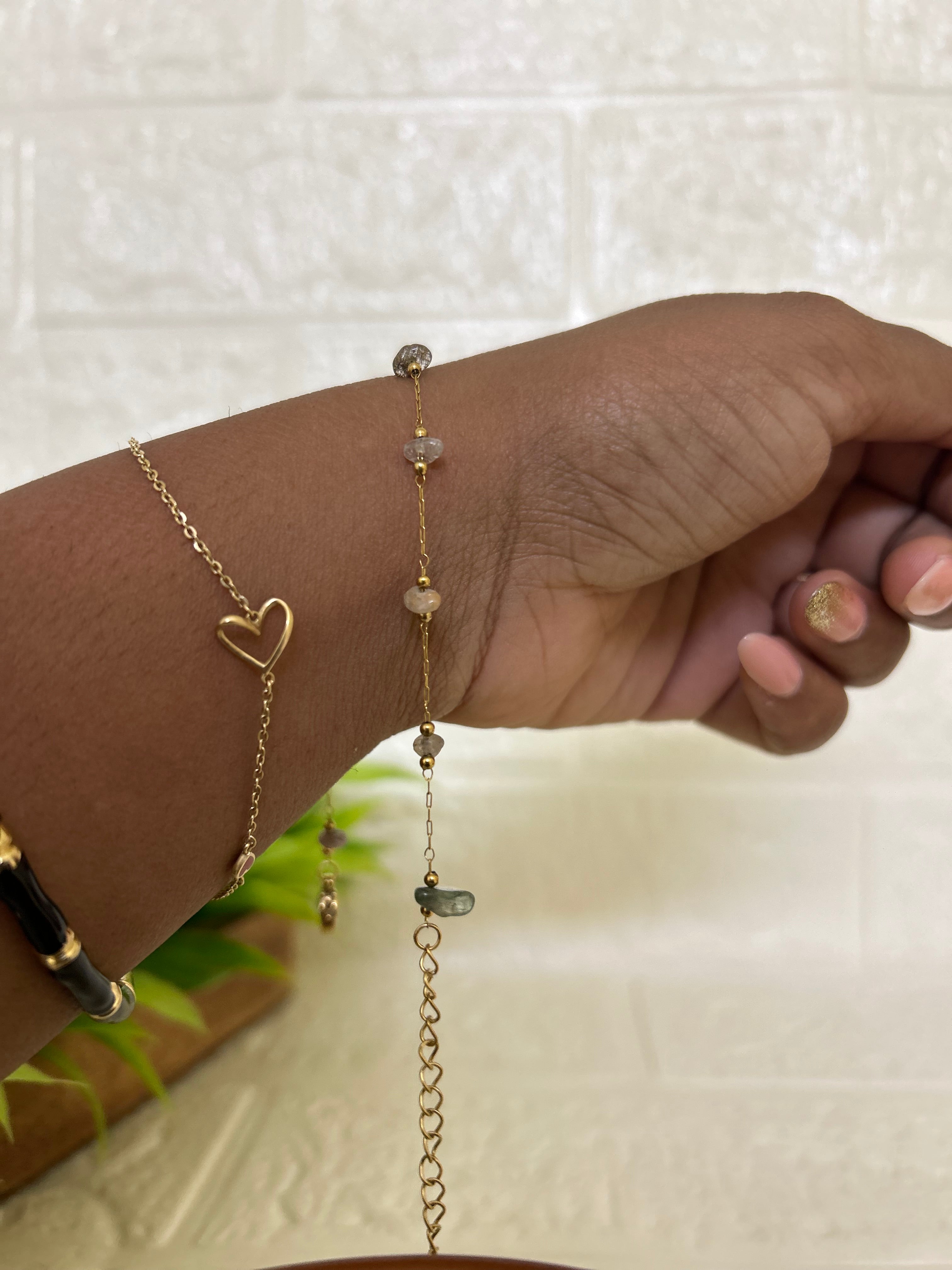 Minimal bracelets (minis)
