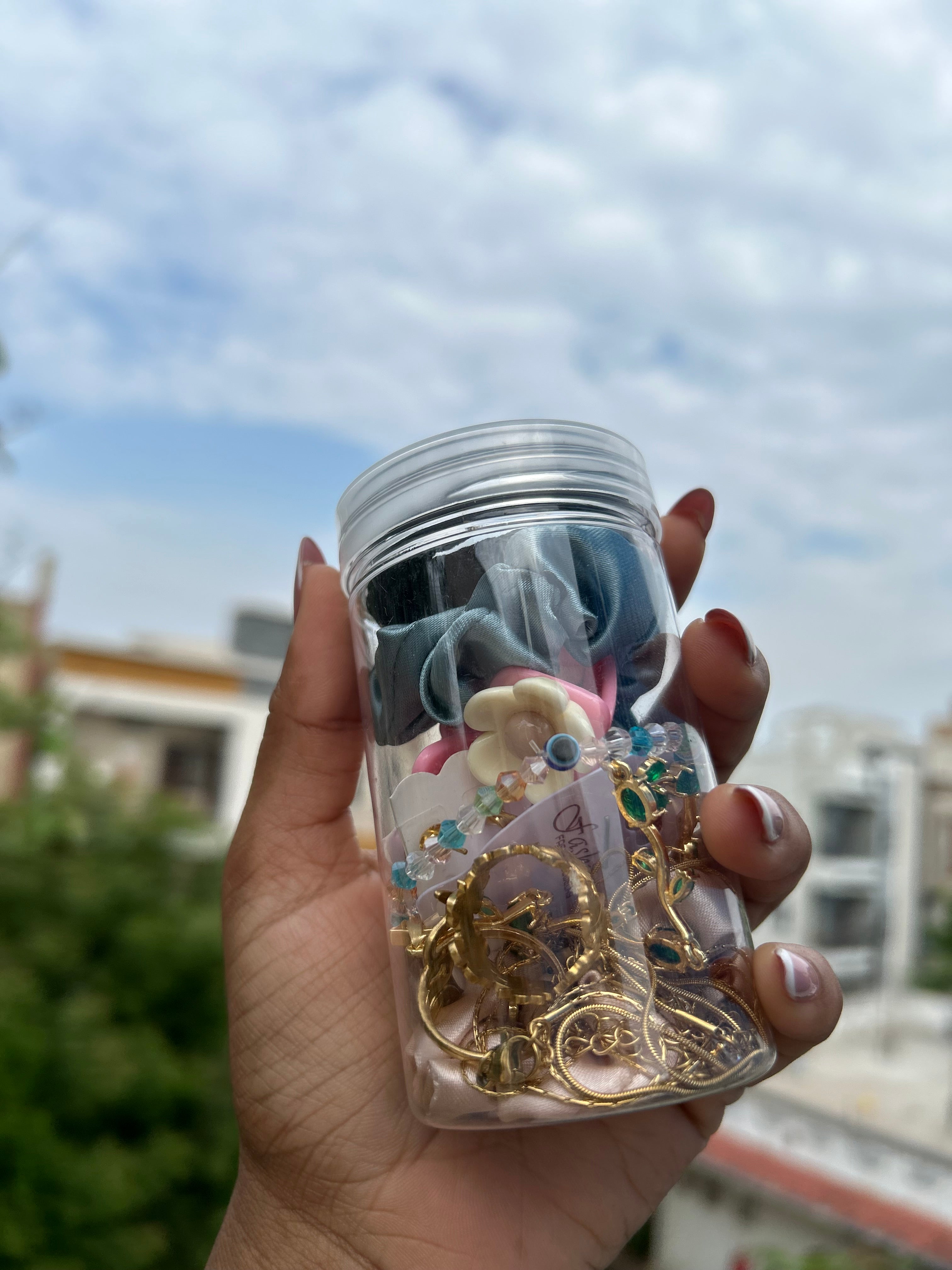Mystery jar (mj)