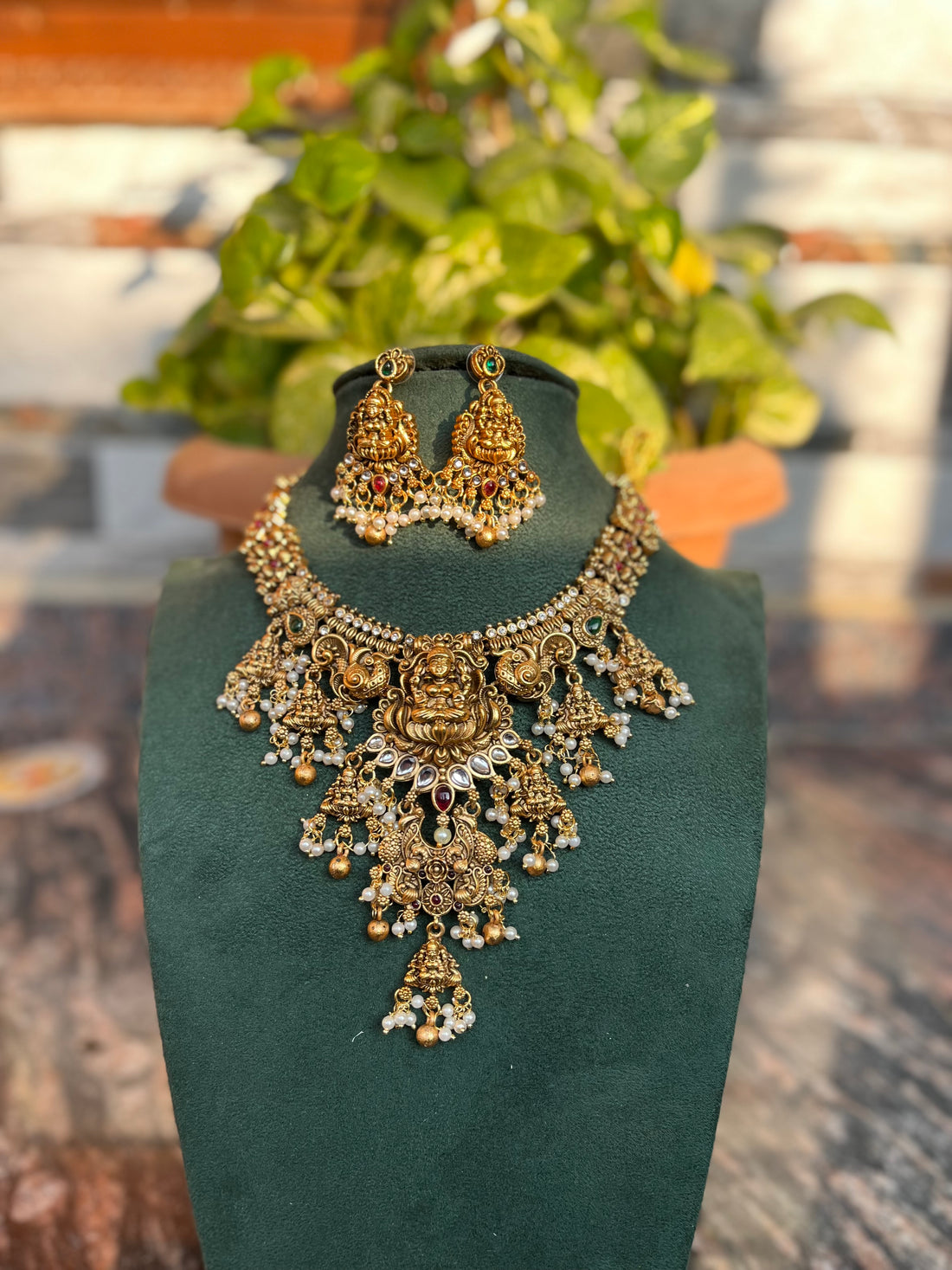 Budgeted Lakshmi set