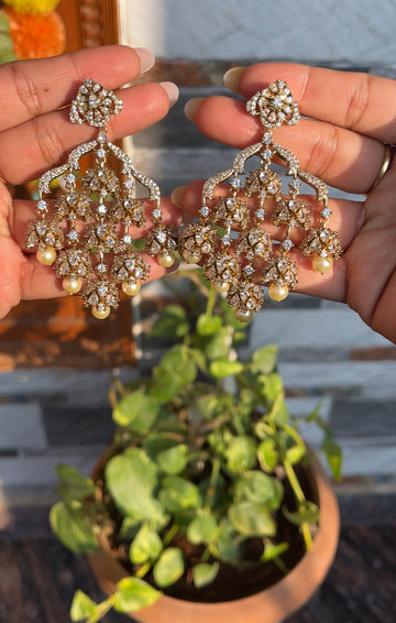 AD Statement earrings (adahwhite)