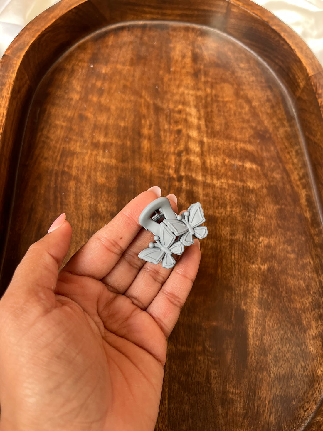 Mini butterfly clutches