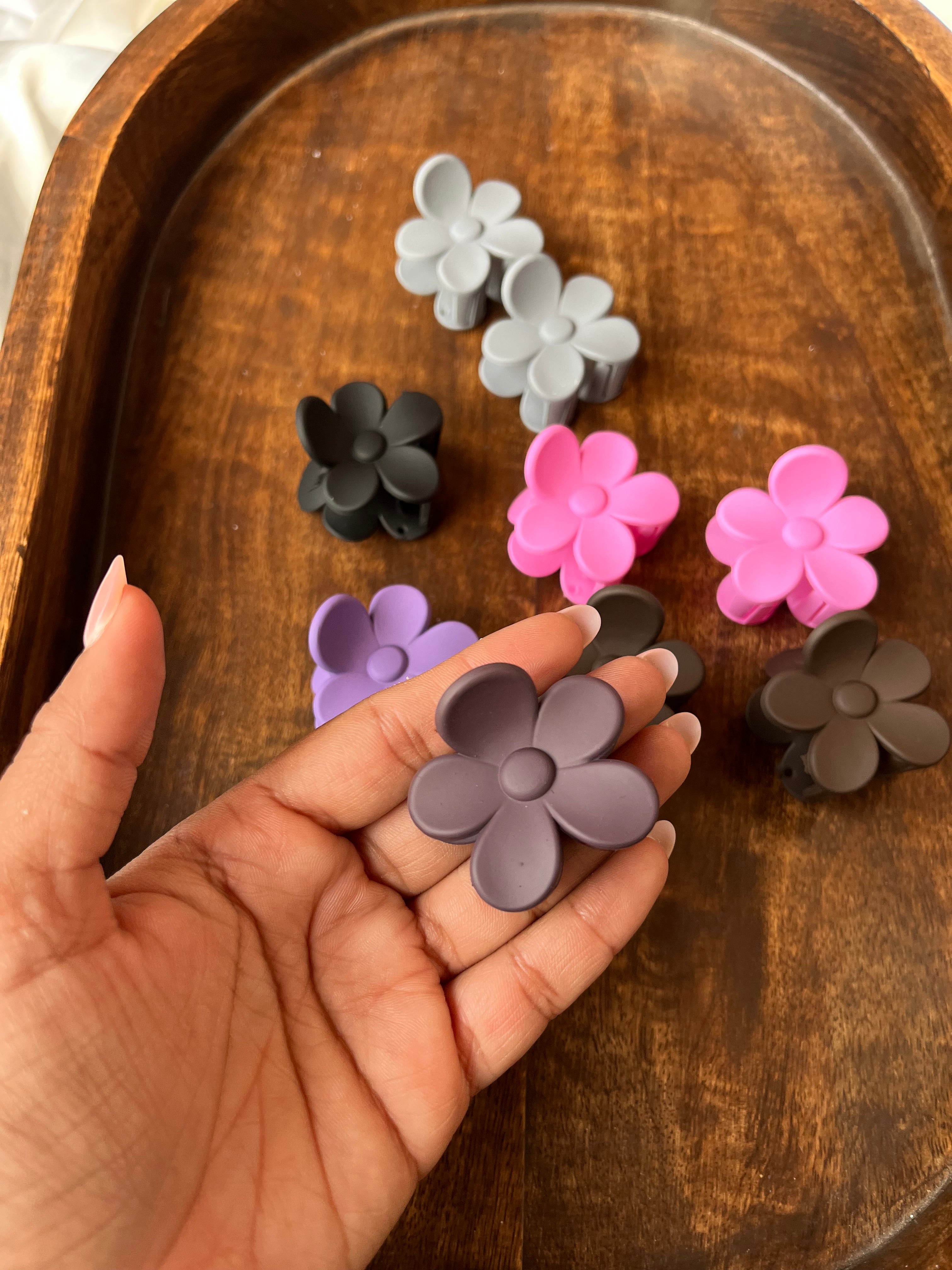 Flower clips