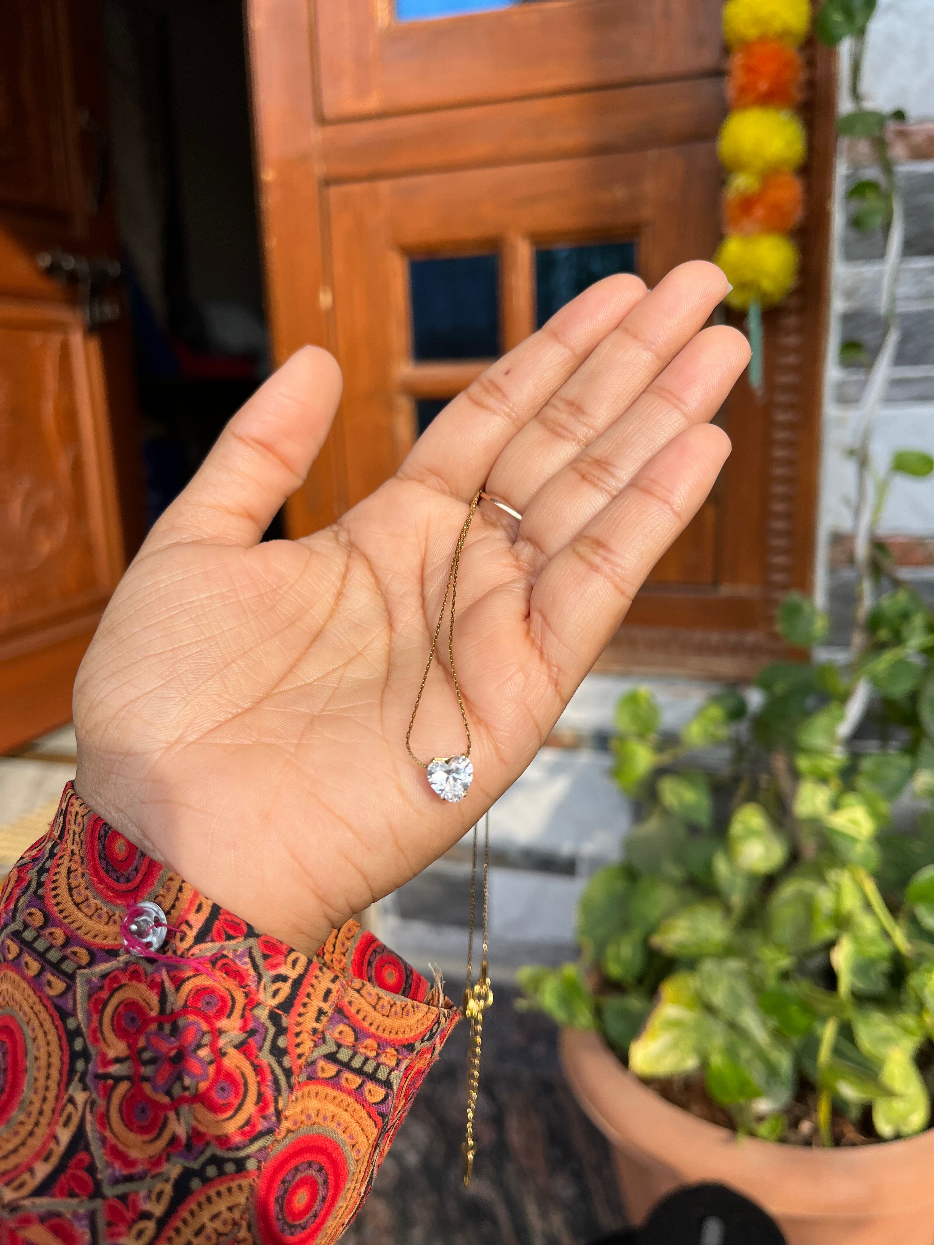 Anti tarnish necklines😍