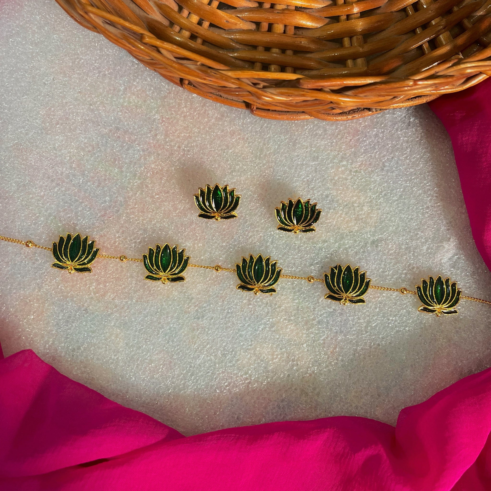 Lotus enamel (green)