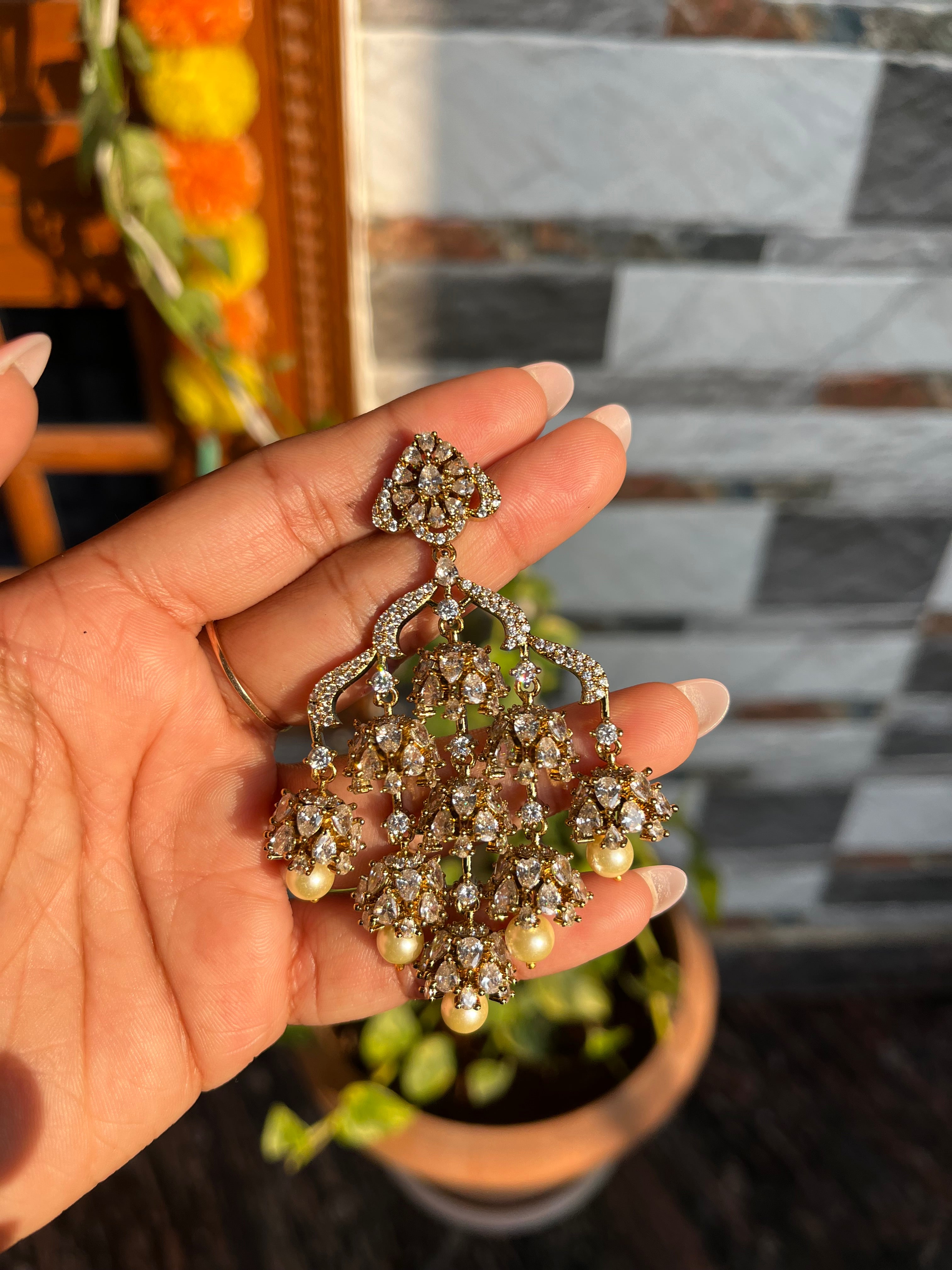 AD Statement earrings (adahwhite)