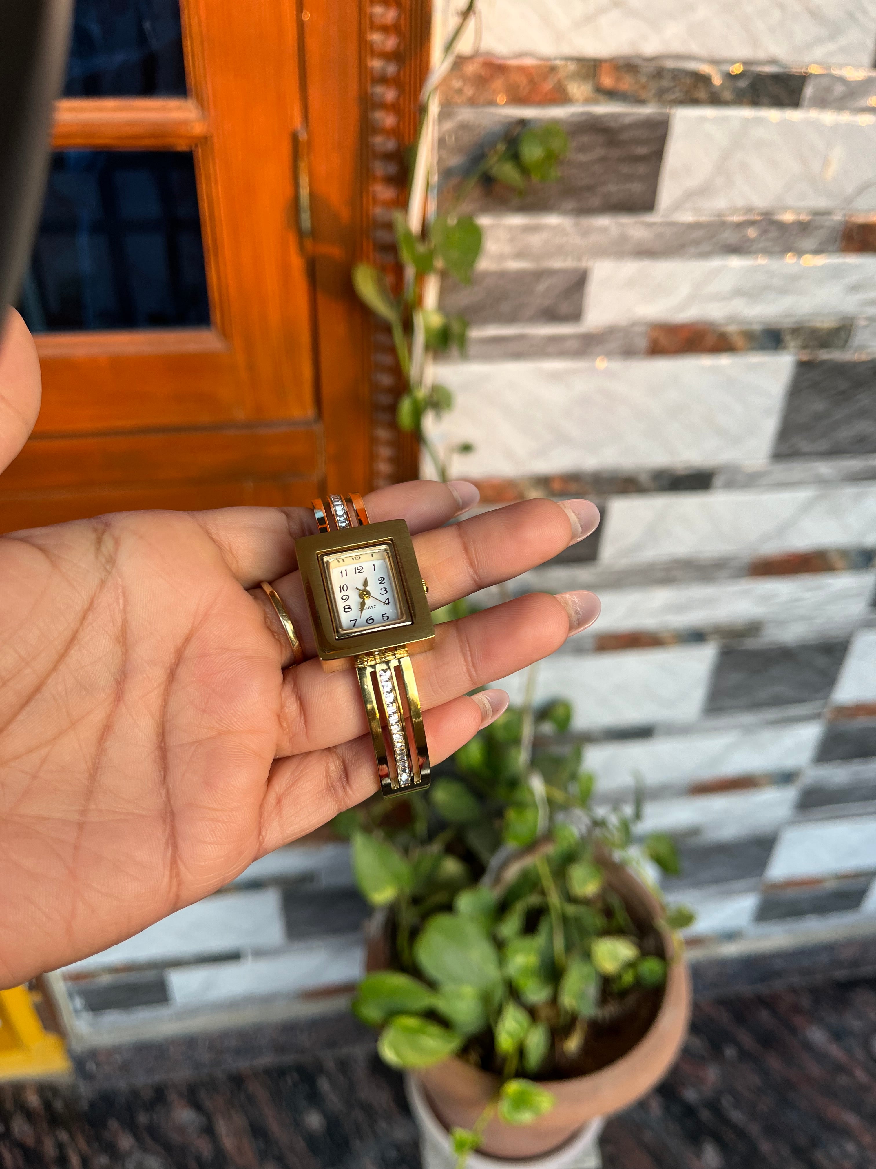 Anti tarnish openable watch (3)