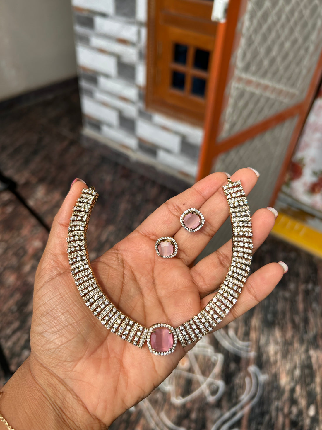 Lohitha (Victorian set)