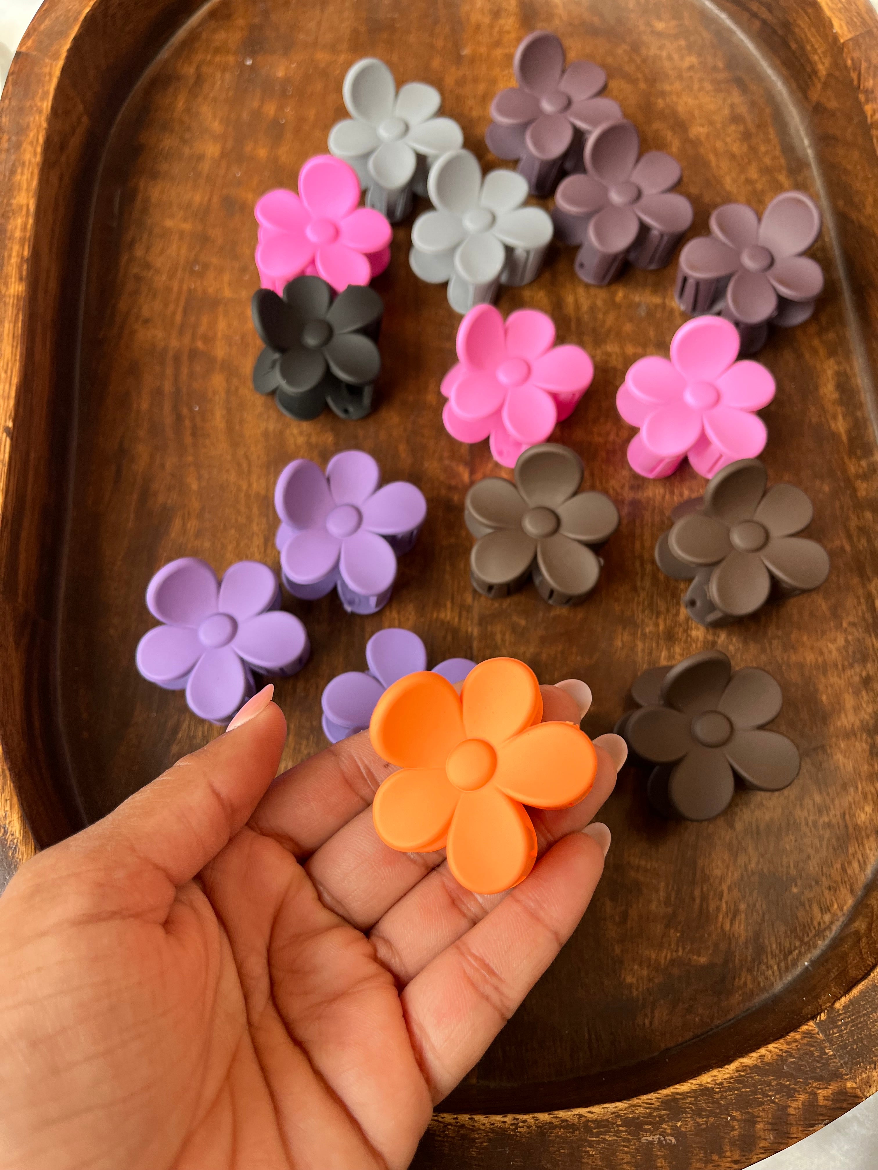 Flower clips