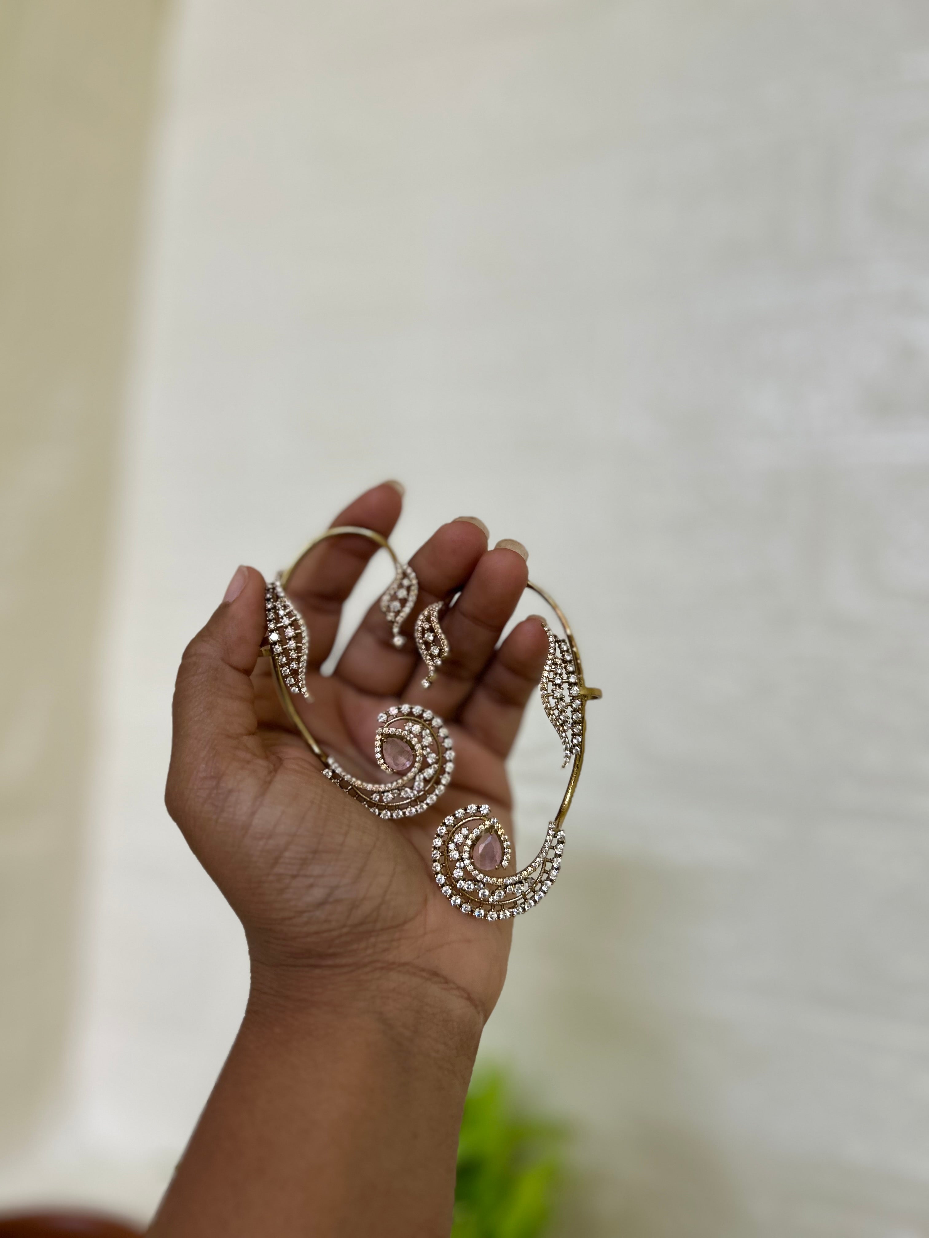 Earcuffs statements (Es5)