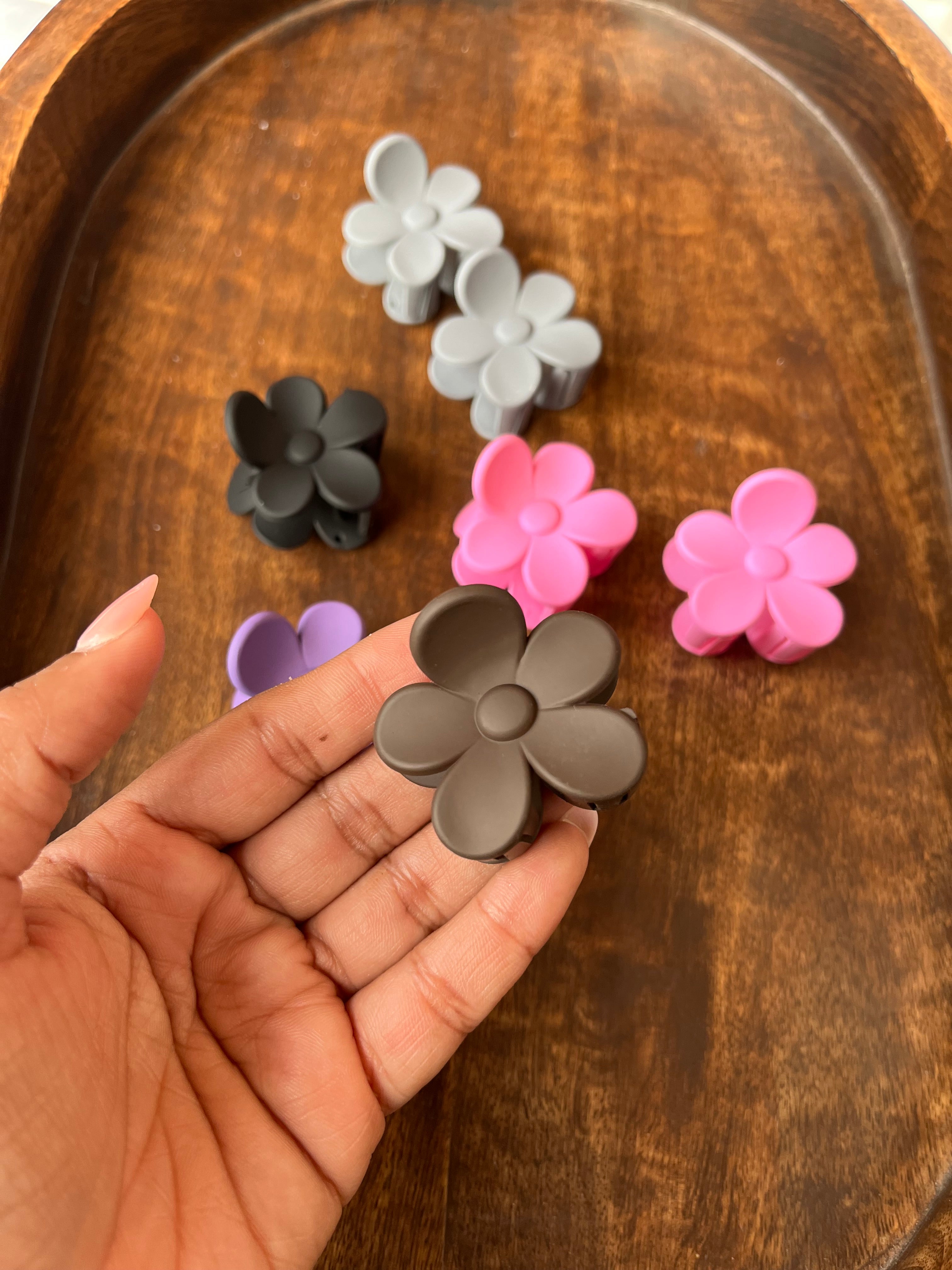 Flower clips