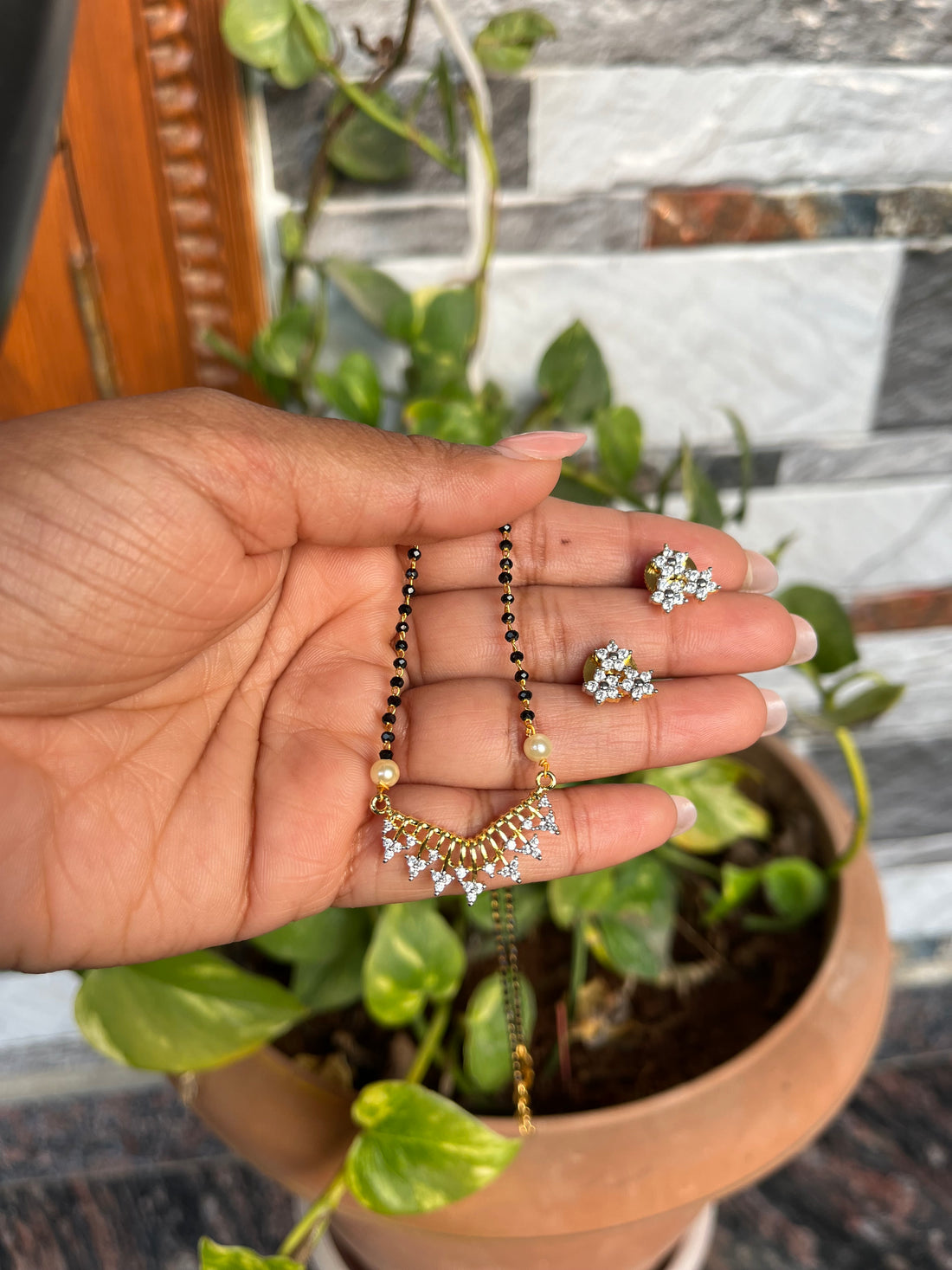 Statement black beads (2)