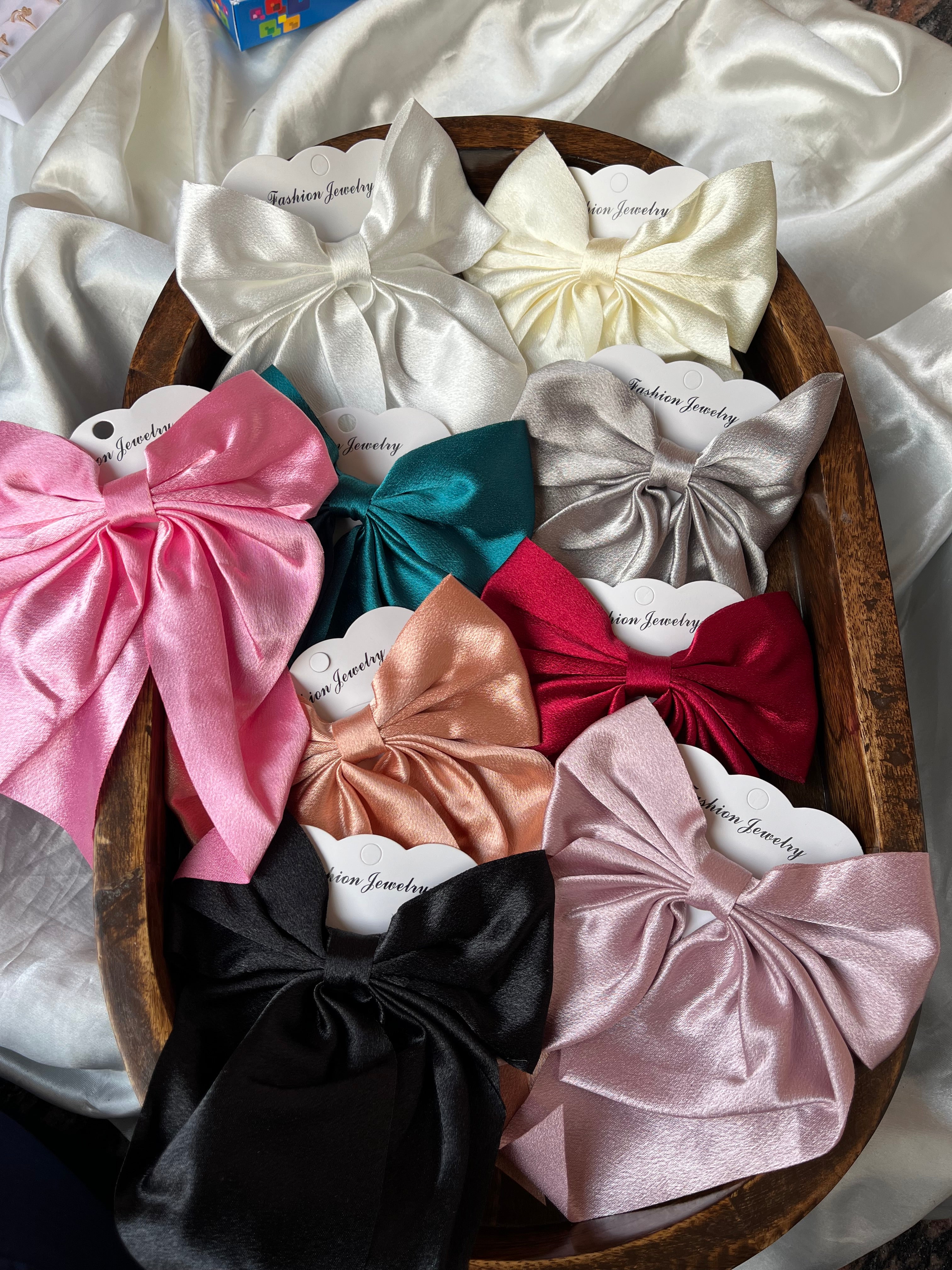 Bow clips