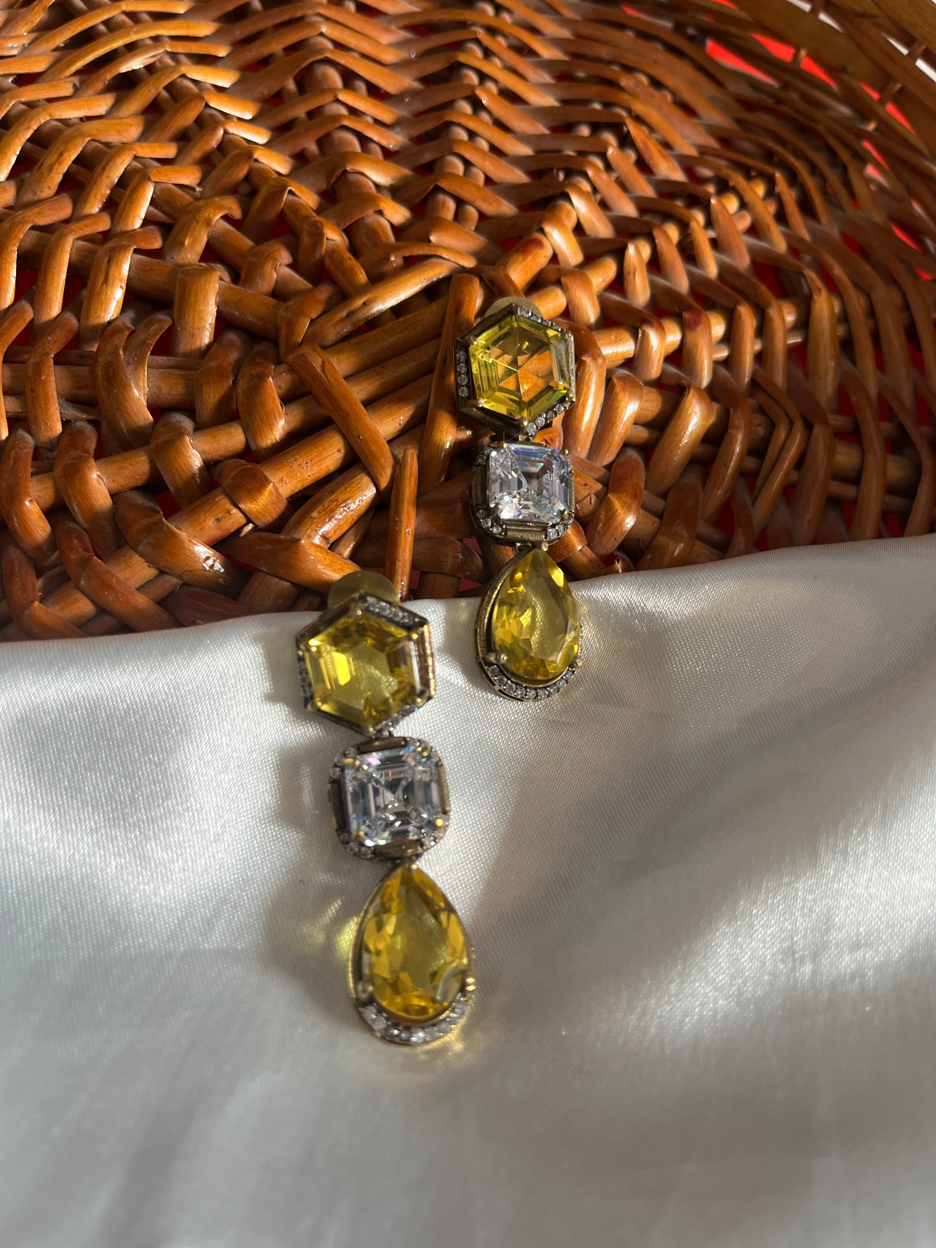 Ad cocktail danglers