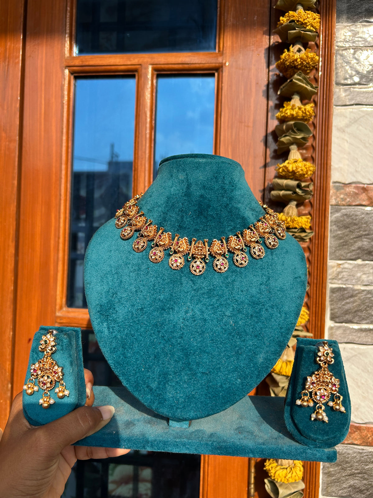 Budgeted bottu mala (budget1)