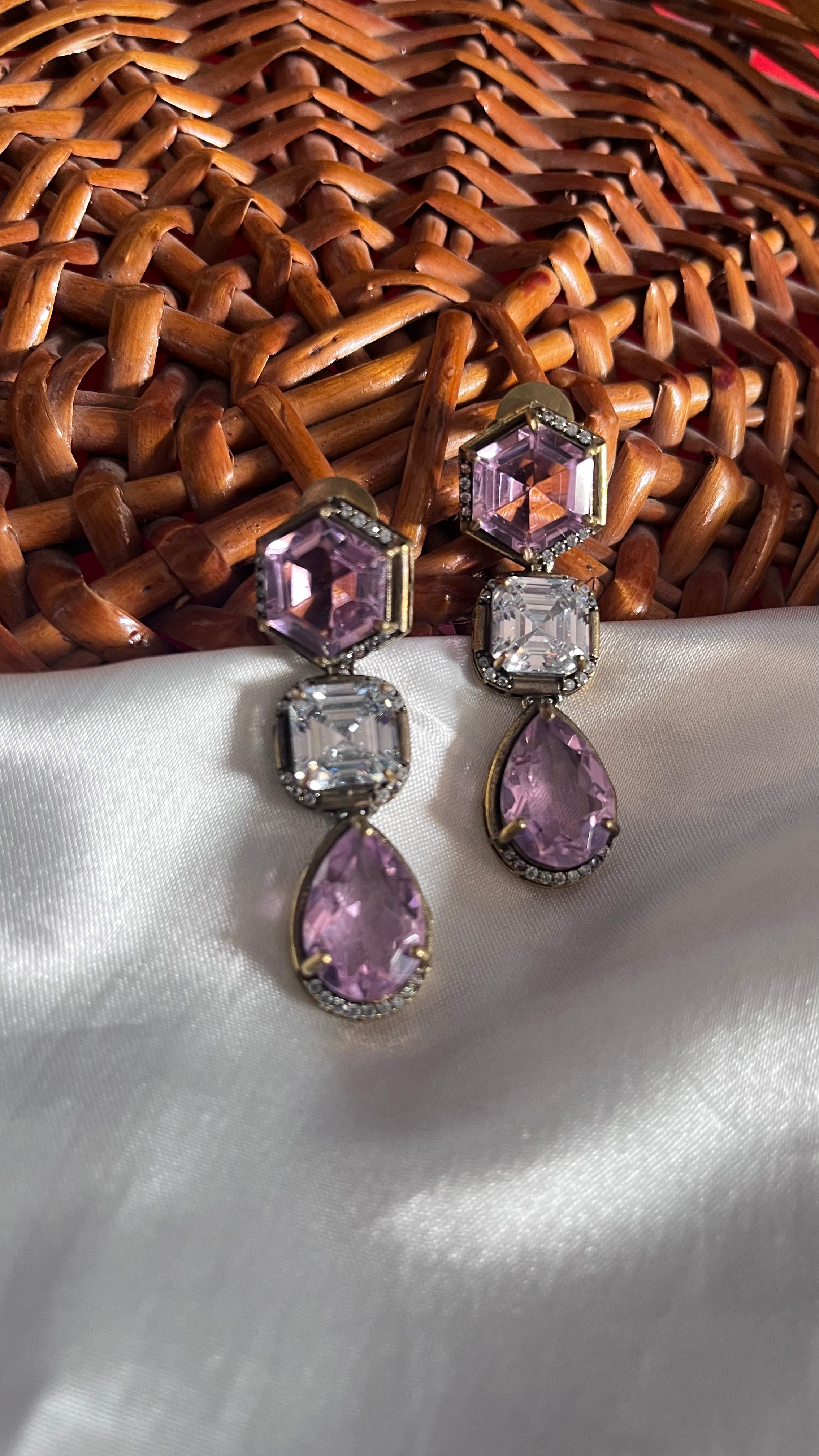 Ad cocktail danglers