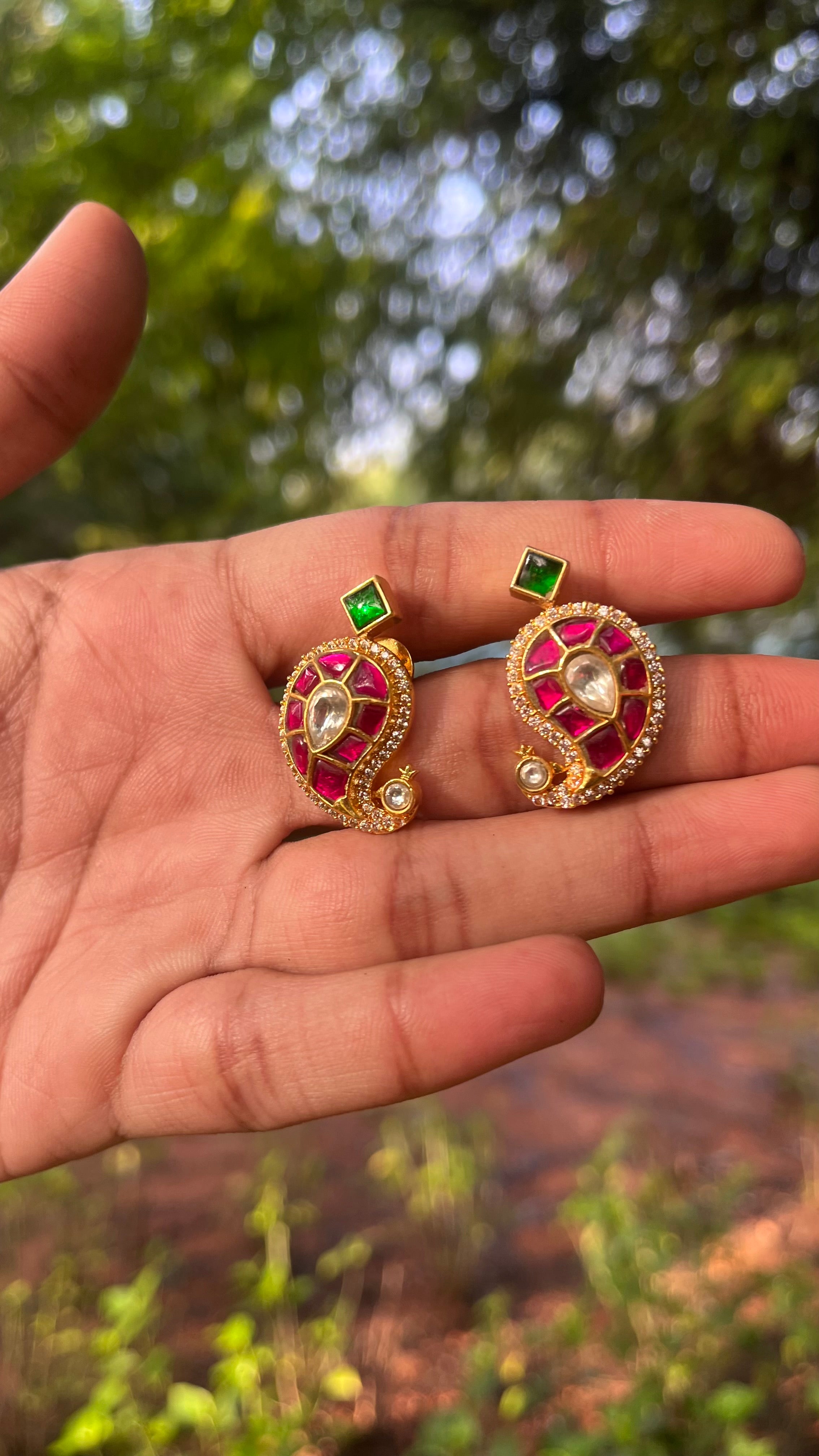 Jadau kundan studs (screw back)