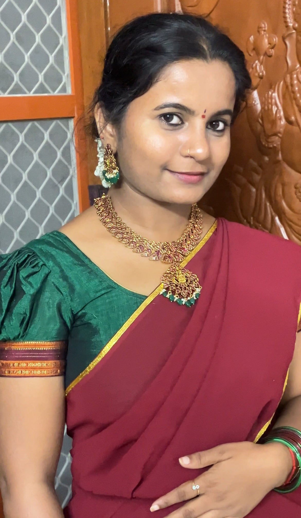 Tradional peacock set