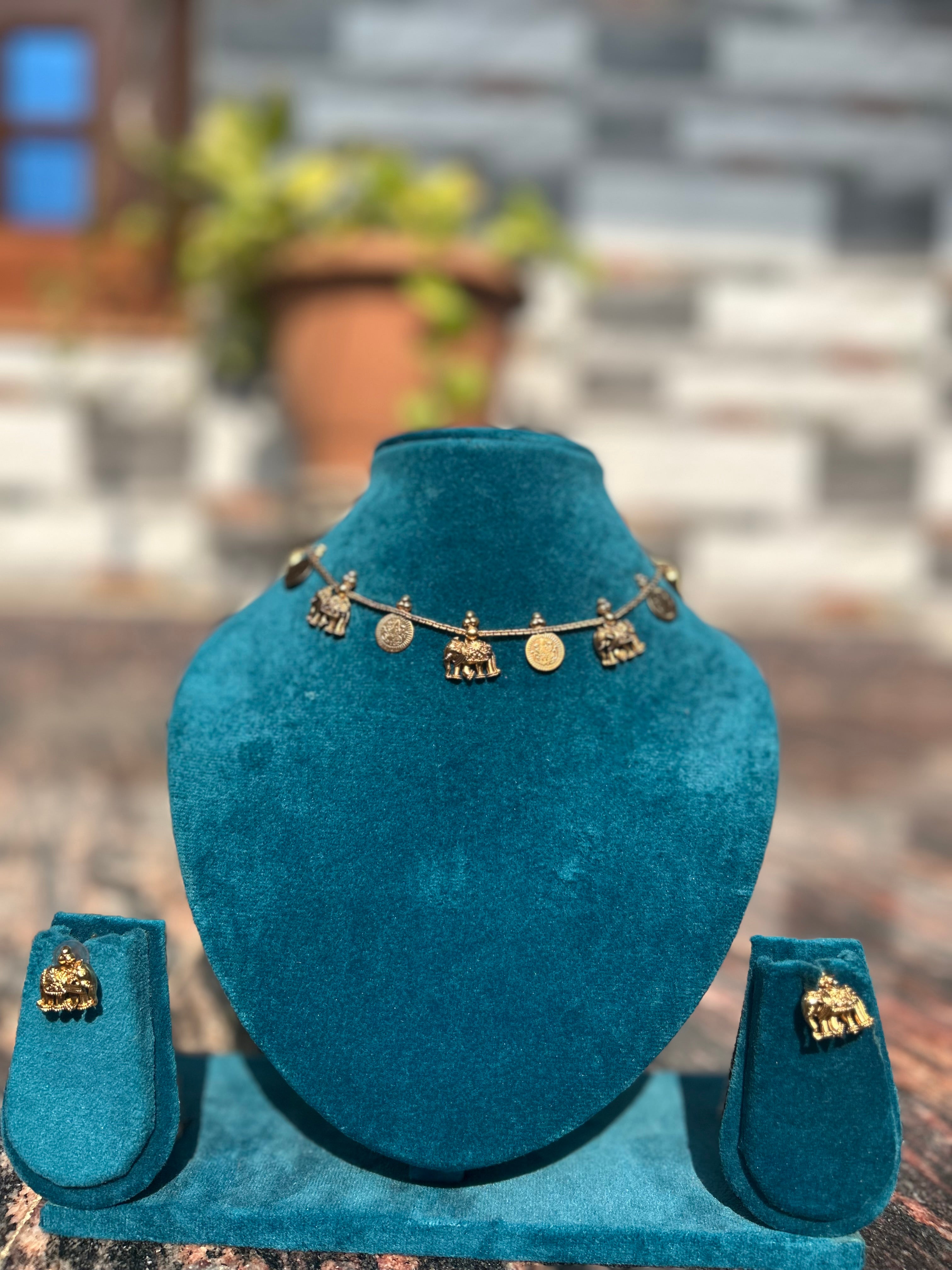 Vinuthna (A unique statement combo)