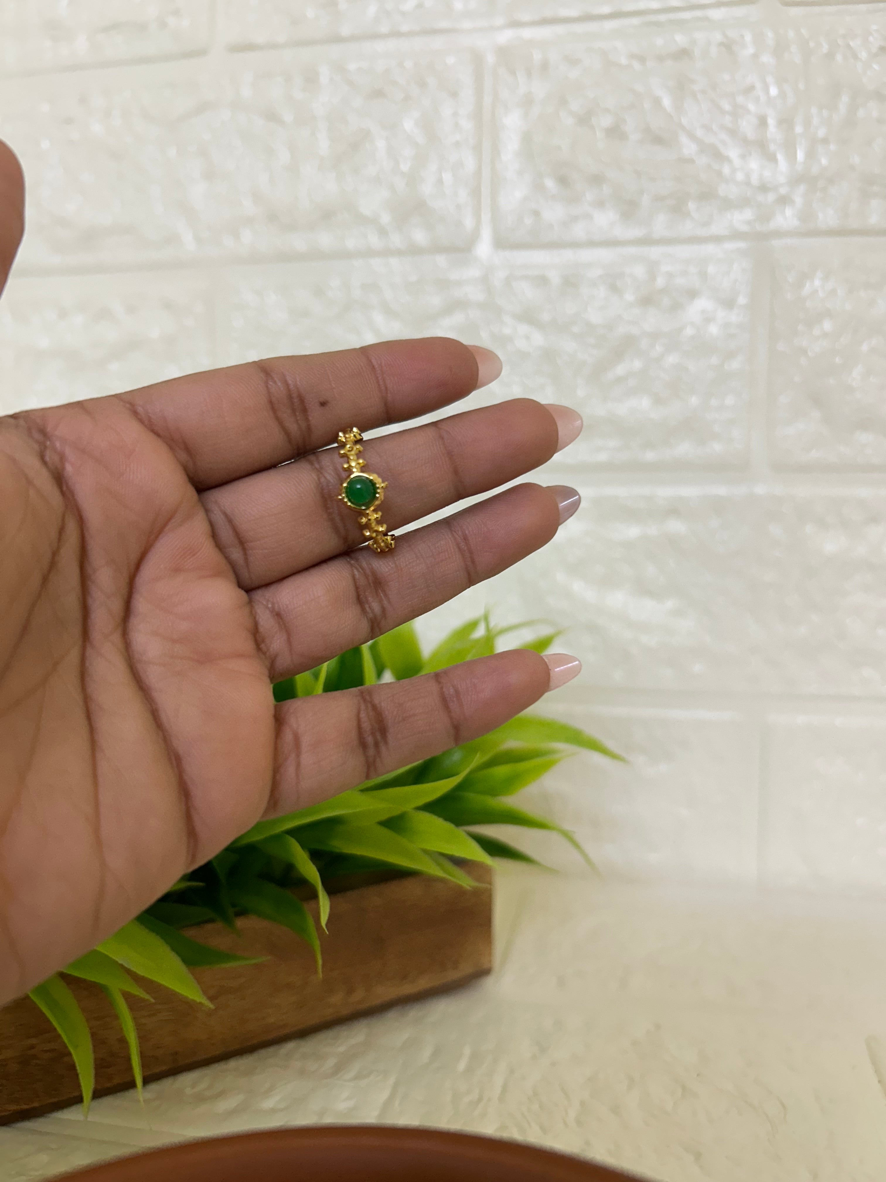 Adjustable statements rings (loves)