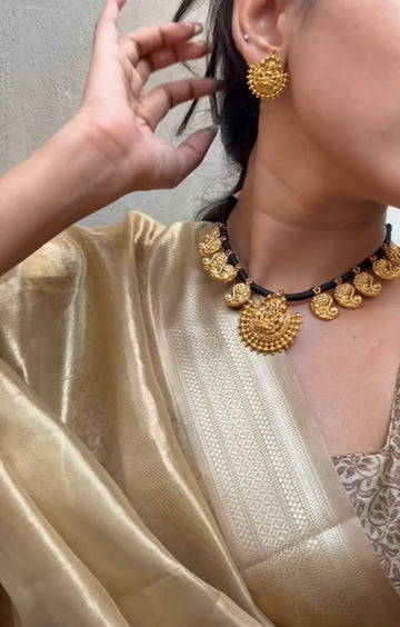 Black thread Lakshmi mango set